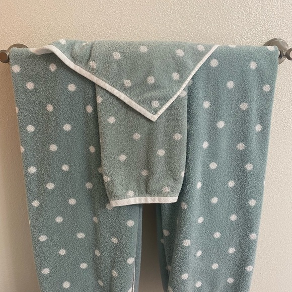 Kate Spade towels - Picture 2 of 5